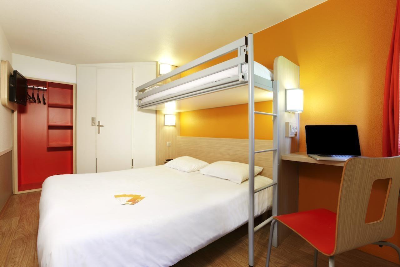 Premiere Classe Valenciennes Ouest Petite Foret Екстериор снимка
