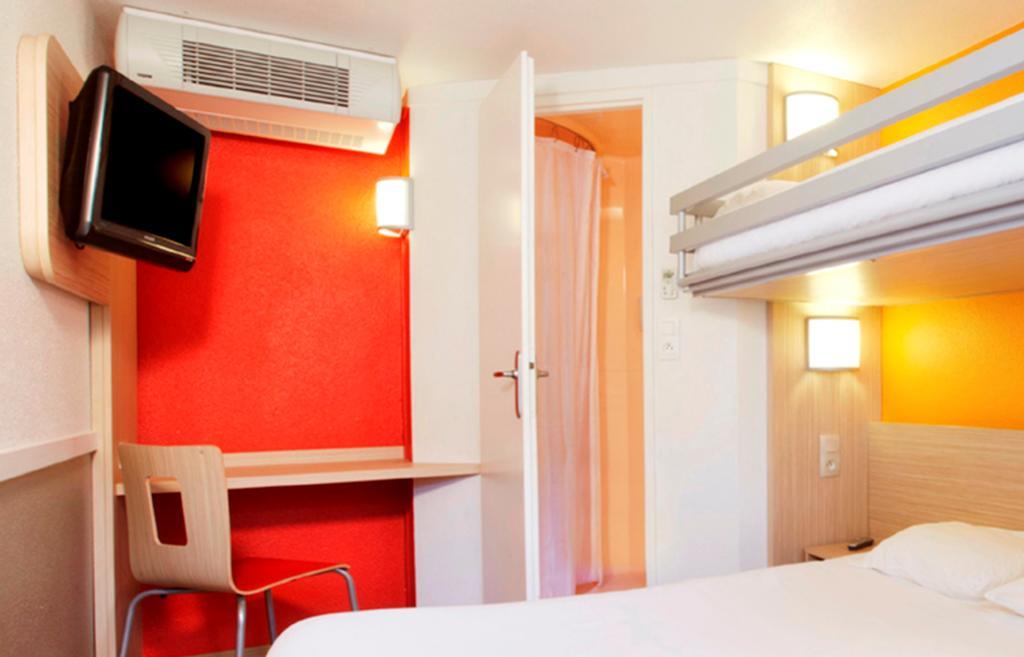 Premiere Classe Valenciennes Ouest Petite Foret Екстериор снимка