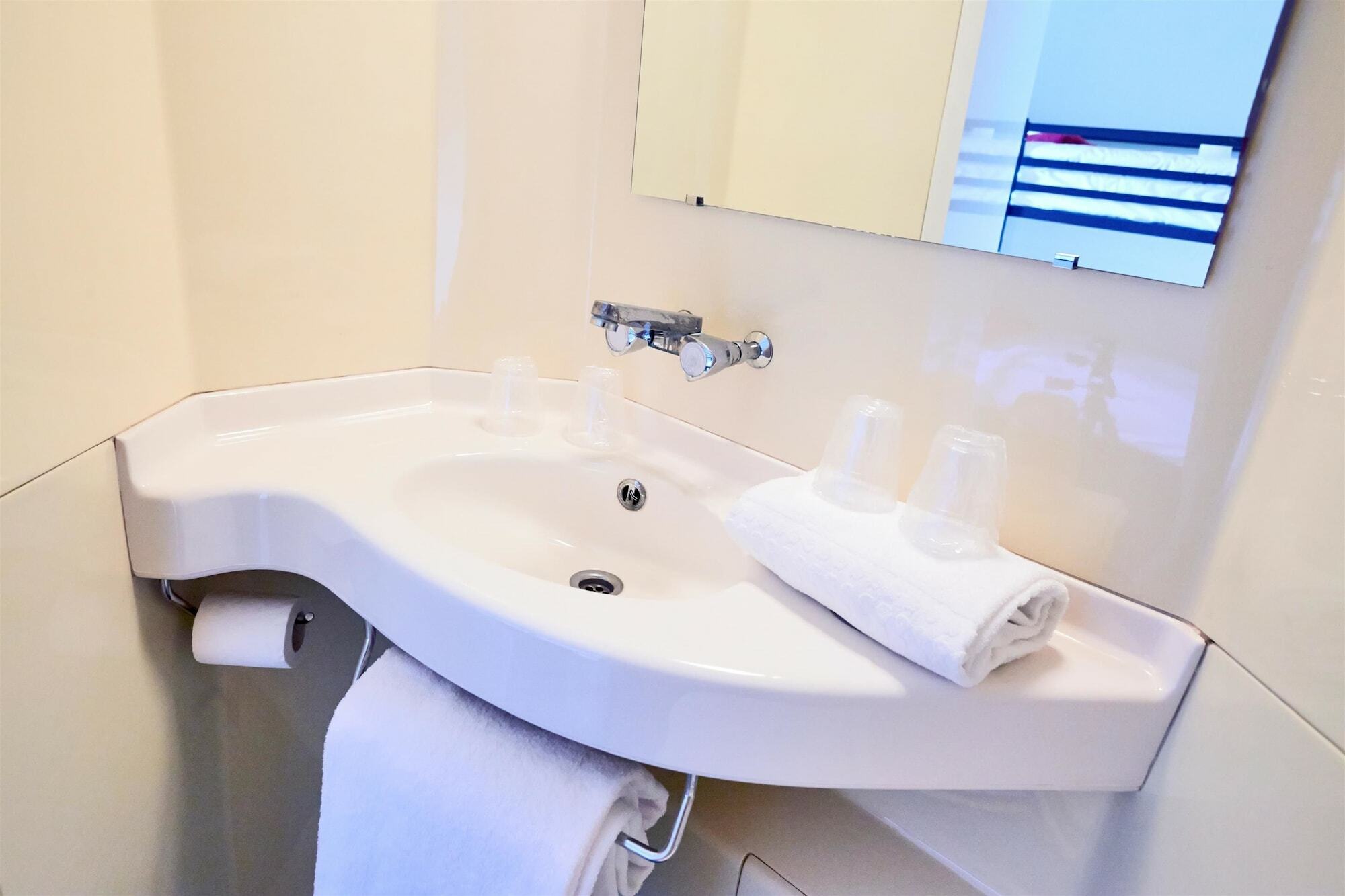 Premiere Classe Valenciennes Ouest Petite Foret Екстериор снимка