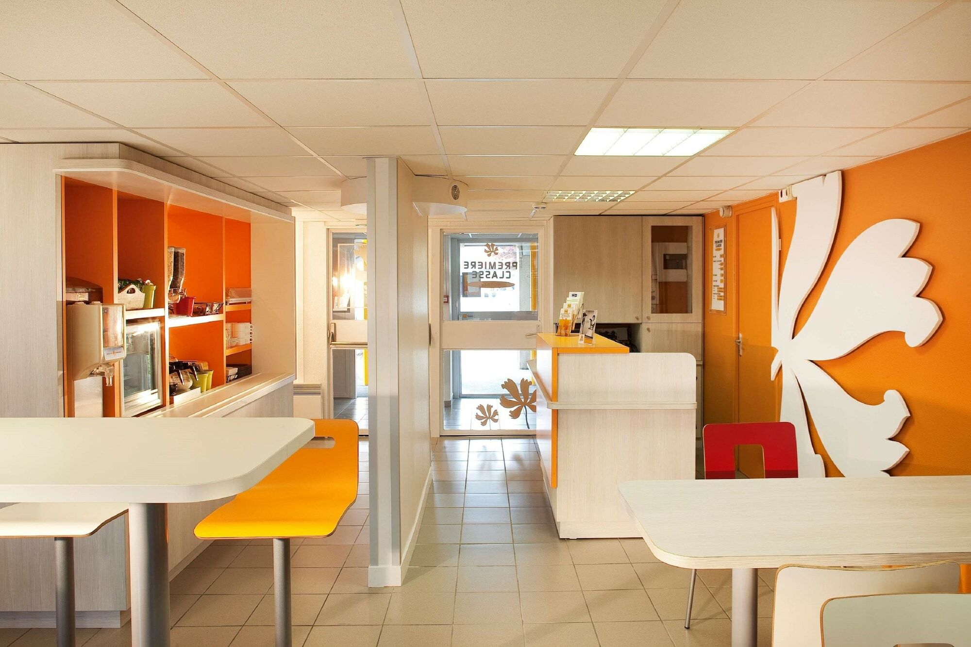 Premiere Classe Valenciennes Ouest Petite Foret Екстериор снимка